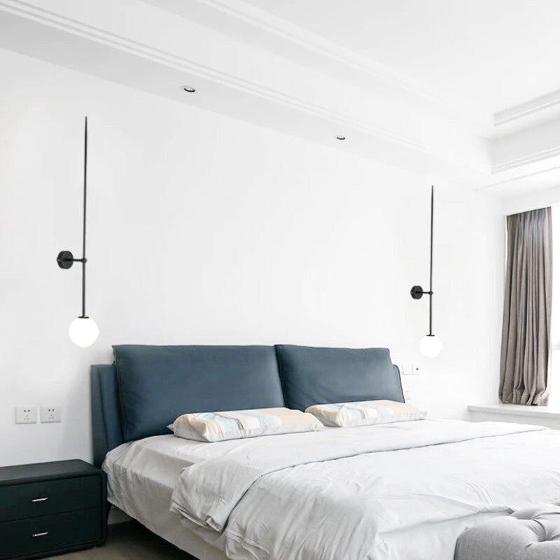Applique Murale Tige Fine Boule Verre Noir | Finora
